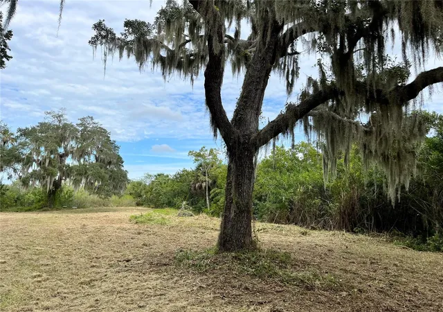 2nd image of 6715 16th Ave E, Palmetto, FL 34221 | MLS# TB8494973