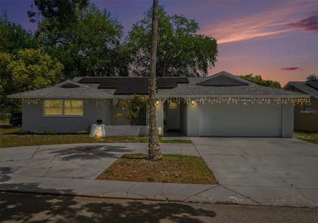 3rd image of 11828 Bingham Dr, Port Richey, FL 34668 | MLS# W7884627