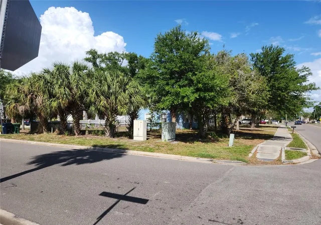 Photo 2 of Single family home for sale at 4423 W Euclid Ave, Tampa, FL 33629 | MLS# TB8494994 | Listing updated on 2026-08-11