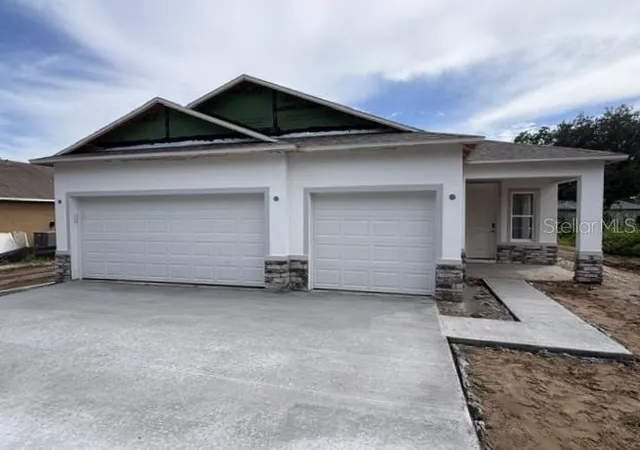 Photo 3 of Single family home for sale at 28 Wood Acre Ln, Palm Coast, FL 32164 | MLS# O6397057 | Listing updated on 2026-09-24