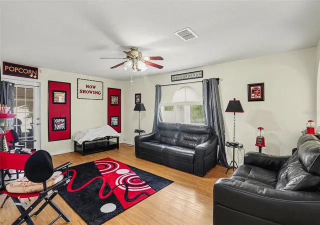 4th image of 720 Valrico Hills Ln, Valrico, FL 33594 | MLS# W7884632