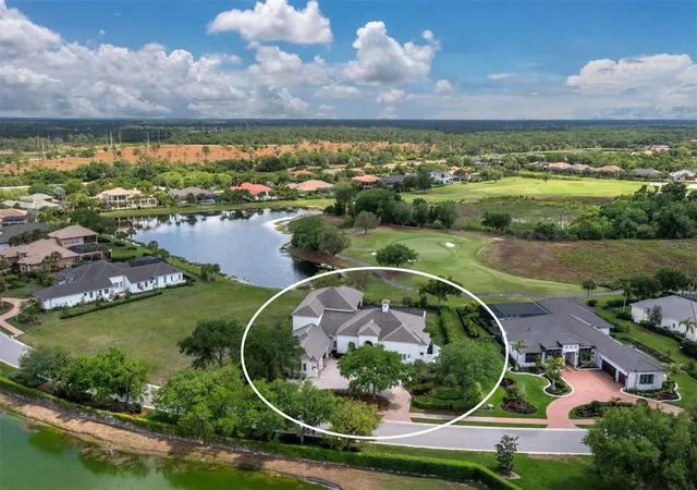 Photo 3 of Single family home for sale at 3129 Founders Clb Dr, Sarasota, FL 34240 | MLS# A4689202 | Listing updated on 2026-04-10