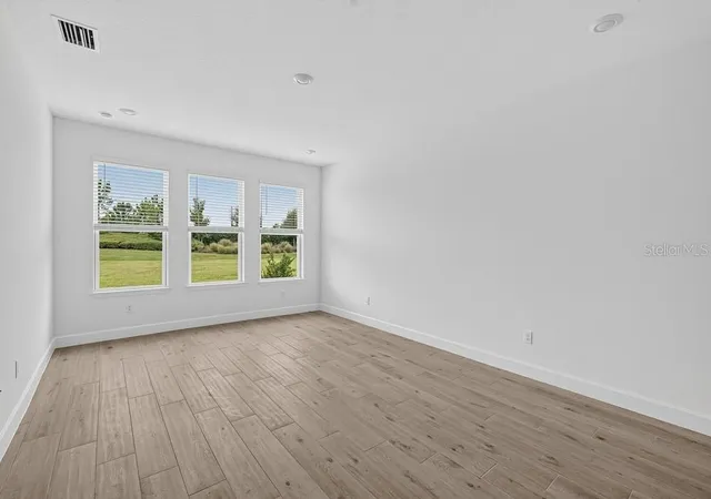 Photo 4 of Sale Pending at 11270 Kingly Ln, Odessa, FL 33556 | MLS# TB8495067 | Listing updated on 2026-10-05