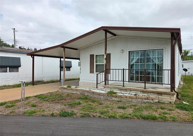 Homes for sale in St Petersburg, FL | 4157 71st Ln N #14, St Petersburg, FL 33709 | MLS# TB8495077