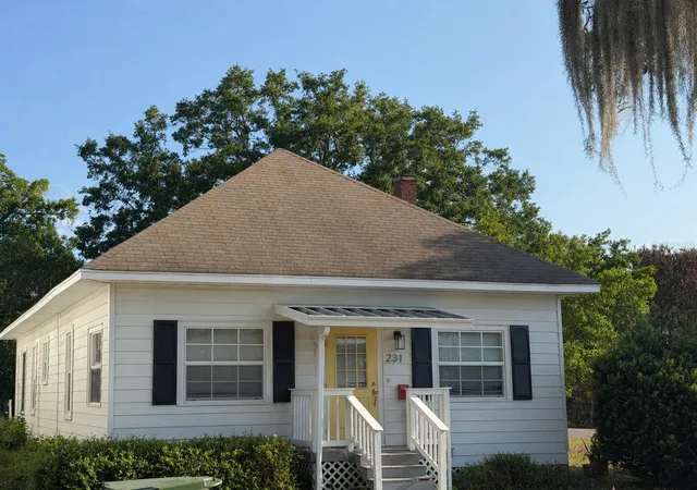 2nd image of 231 Avenue A Ne, Winter Haven, FL 33881 | MLS# L4960914