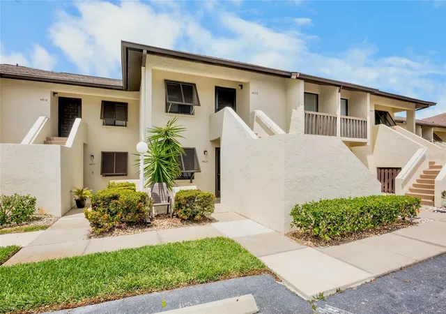 Photo 2 of Condo for sale at 4623 Longwater Chase #112 Bldg J, Sarasota, FL 34235 | MLS# A4689212 | Listing updated on 2026-10-03