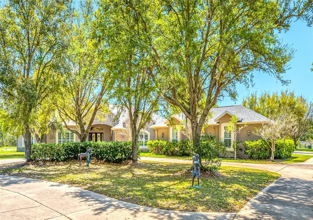 Photo 3 of Mansion for sale at 11939 Pasco Trails Blvd, Spring Hill, FL 34610 | MLS# W7884639 | Listing updated on 2026-05-14