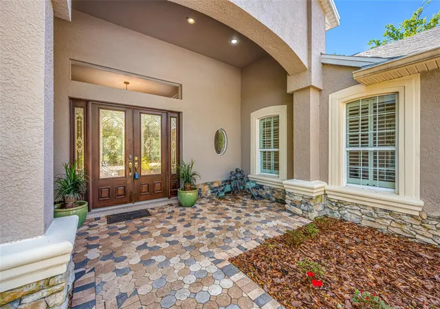 Photo 2 of Mansion for sale at 11939 Pasco Trails Blvd, Spring Hill, FL 34610 | MLS# W7884639 | Listing updated on 2026-05-14