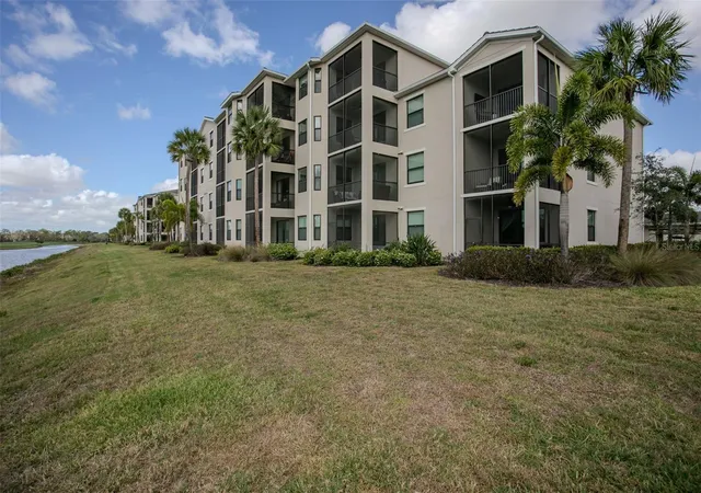 Photo 2 of Condo for sale at 18028 Gawthrop Dr #403, Bradenton, FL 34211 | MLS# A4689228 | Listing updated on 2026-09-13
