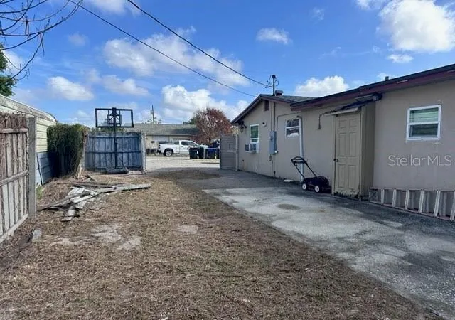 3rd image of 10030 Ingram Ave, Apopka, FL 32703 | MLS# O6397198