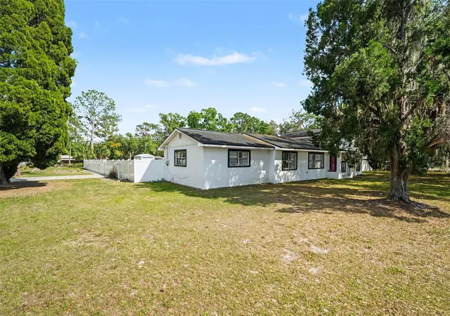 3rd image of 3101 S Kings Ave, Brandon, FL 33511 | MLS# TB8495146