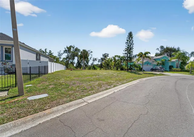 Photo 4 of Land for sale at 806 Greenview Dr, Apollo Beach, FL 33572 | MLS# TB8495156 | Listing updated on 2026-05-05