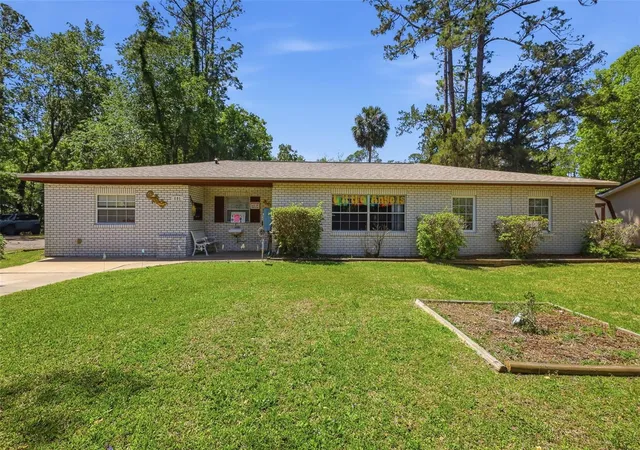 Homes for sale in Bunnell, FL | 601 N Peach St, Bunnell, FL 32110 | MLS# V4948400