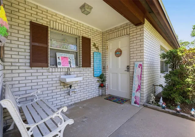 Homes for sale in Bunnell, FL | 601 N Peach St, Bunnell, FL 32110 | MLS# V4948400