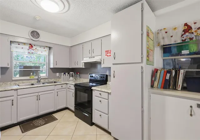 Photo 4 of Single family home for sale at 601 N Peach St, Bunnell, FL 32110 | MLS# V4948400 | Listing updated on 2026-08-08