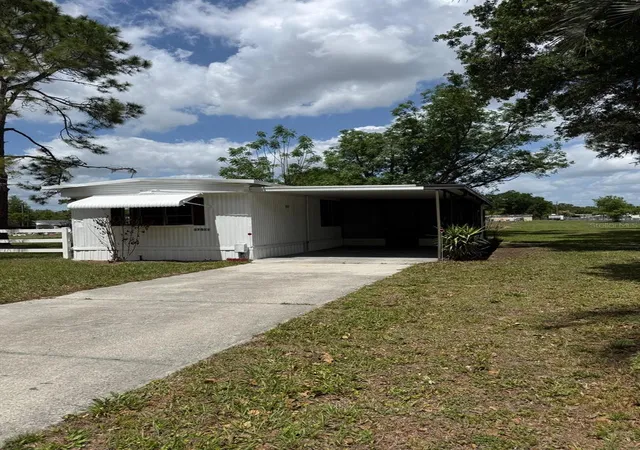 Homes for sale in Zephyrhills, FL | 37021 Pauls Dr, Zephyrhills, FL 33541 | MLS# TB8495164