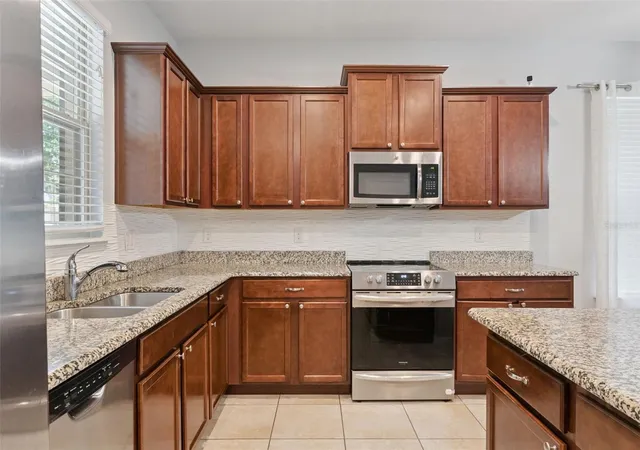 Photo 4 of Single family home for sale at 16197 Wind View Ln, Winter Garden, FL 34787 | MLS# O6397229 | Listing updated on 2026-09-30