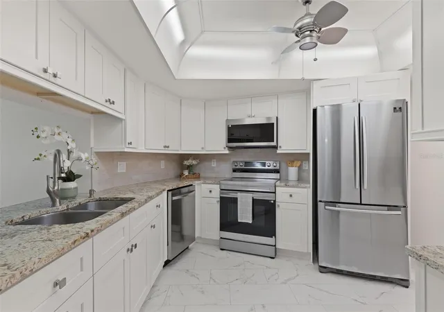 Listing Photo 4 - Condo for sale in building located at 7540 Sunshine Skyway Ln S, St. Petersburg, FL 33711 - Unit #T35