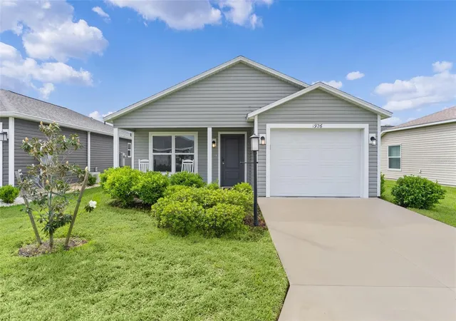 Photo 1 of Single family home for sale at 1926 Hux Ct, Okahumpka, FL 34762 | MLS# G5110732 | Listing updated on 2026-10-09