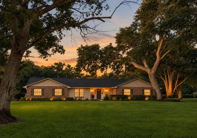 Photo 1 of Single family home for sale at 14140 Country Est Dr, Winter Garden, FL 34787 | MLS# O6397262 | Listing updated on 2026-10-08