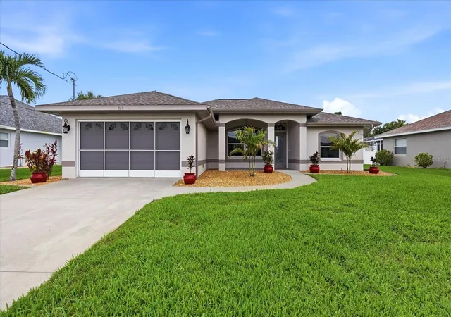 3rd image of 828 Rotonda Cir, Rotonda West, FL 33947 | MLS# D6146943