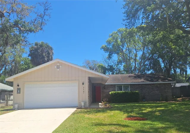 Photo 1 of Single family home for sale at 2707 Pine Tree Dr, Edgewater, FL 32141 | MLS# NS1087891 | Listing updated on 2026-09-14