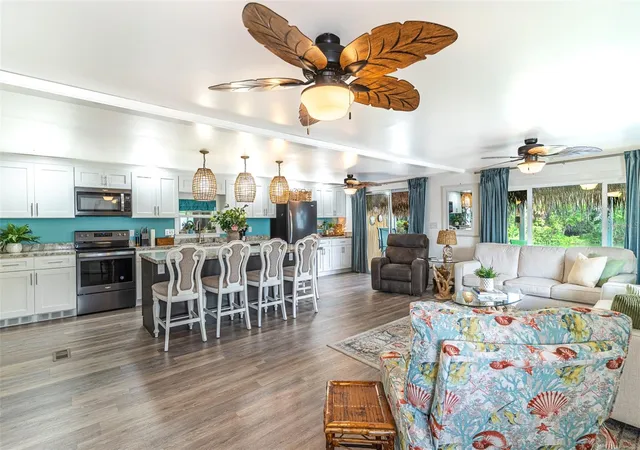 Photo 3 of Manufactured home for sale at 1818 Blue Lake Dr, Lakeland, FL 33801 | MLS# L4960930 | Listing updated on 2026-10-17