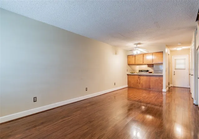 5th image of 4875 W Mcelroy Ave, TAMPA, FL 33611