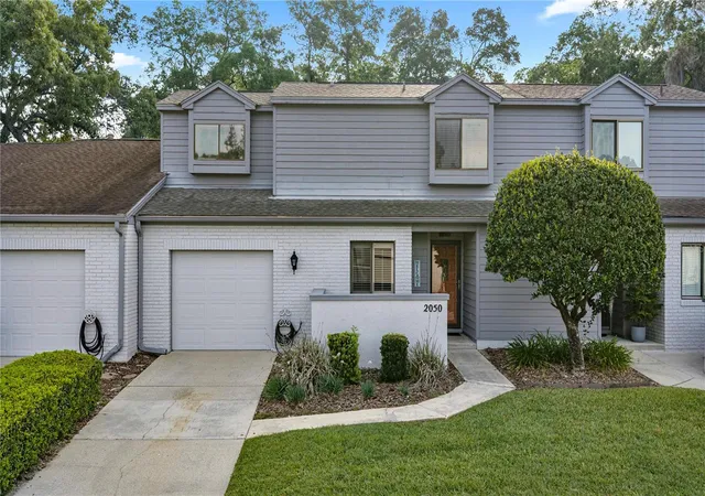Photo 1 of Single family home for sale at 2050 Se 37th Court Cir, Ocala, FL 34471 | MLS# OM722365 | Listing updated on 2026-09-05