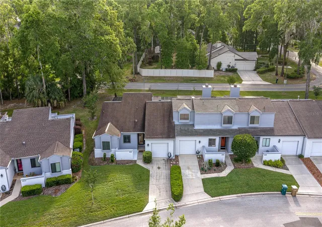 Photo 2 of Single family home for sale at 2050 Se 37th Court Cir, Ocala, FL 34471 | MLS# OM722365 | Listing updated on 2026-09-05