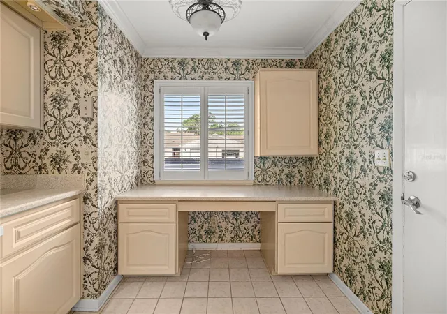 Photo 4 of House for sale at 2050 SE 37th Court Cir, Ocala, FL 34471 | MLS# OM722365 | Listing updated on 2026-09-05
