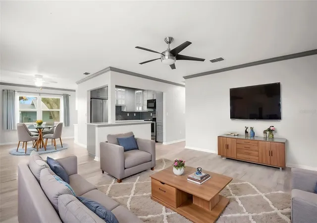 4th image of 1904 Canterbury Ln #13, Sun City Center, FL 33573 | MLS# TB8495310