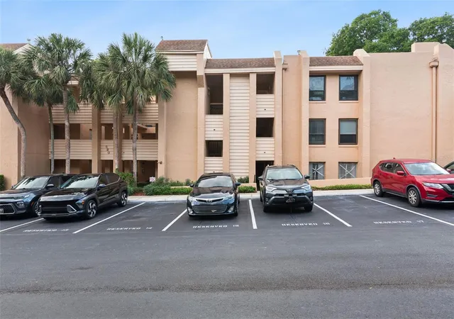 Photo 1 of Condo for sale at 530 Cranes Way #107, Altamonte Springs, FL 32701 | MLS# O6397315 | Listing updated on 2026-05-20