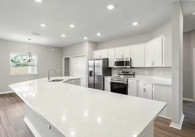 Photo 4 of Sale Pending at 5004 SW 177th Street, Ocala, FL 34473 | MLS# L4960934 | Listing updated on 2026-08-14