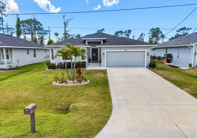 Homes for sale in Rotonda West, FL | 127 Glades Dr, Rotonda West, FL 33947 | MLS# C7524516