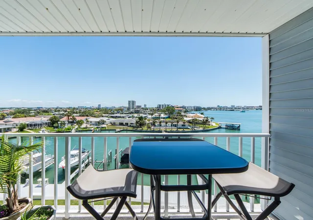 5th image of 610 Island Wy #407, Clearwater Beach, FL 33767 | MLS# TB8495352