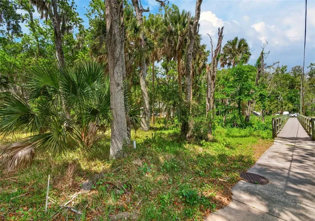 16th image of 580 Nw 14th Pl, Crystal River, FL 34428 | MLS# OM722375