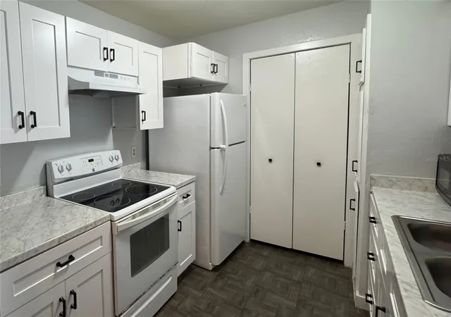 Homes for sale in Orlando, FL | 5540 Devonbriar Wy #203, Orlando, FL 32822 | MLS# O6397333