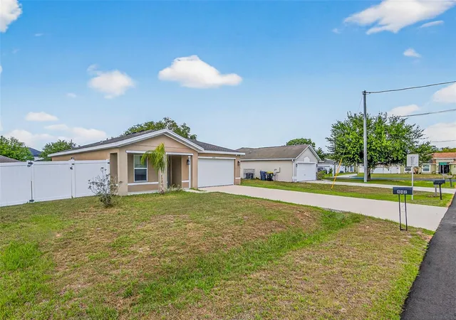 Photo 3 of Single family home for sale at 842 Gila Way, Kissimmee, FL 34759 | MLS# O6397336 | Listing updated on 2026-10-06