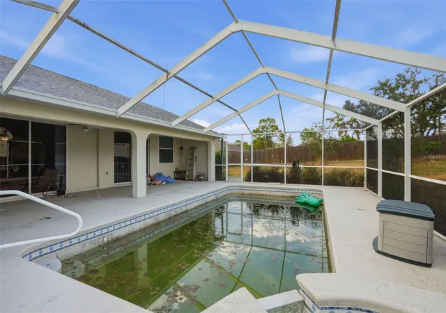 4th image of 8038 Madrid Rd, Weeki Wachee, FL 34613 | MLS# W7884658