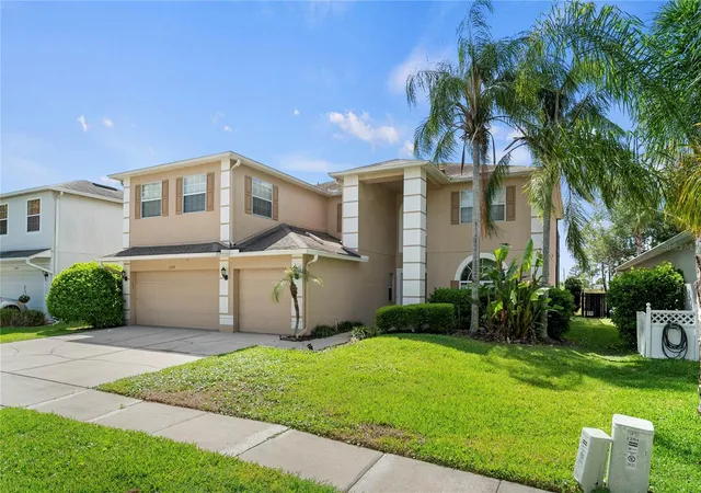 Photo 3 of Single family home for sale at 2264 Stone Cross Cir, Orlando, FL 32828 | MLS# O6397350 | Listing updated on 2026-09-18