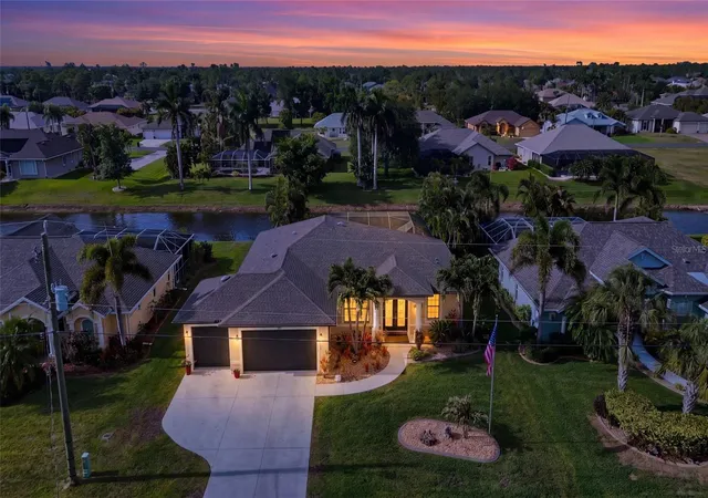 4th image of 39 Medalist Rd, Rotonda West, FL 33947 | MLS# D6146949