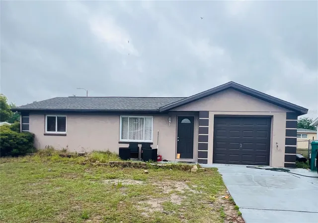Photo 1 of Single family home for sale at 5543 Moog Rd, New Port Richey, FL 34652 | MLS# W7884663 | Listing updated on 2026-07-27