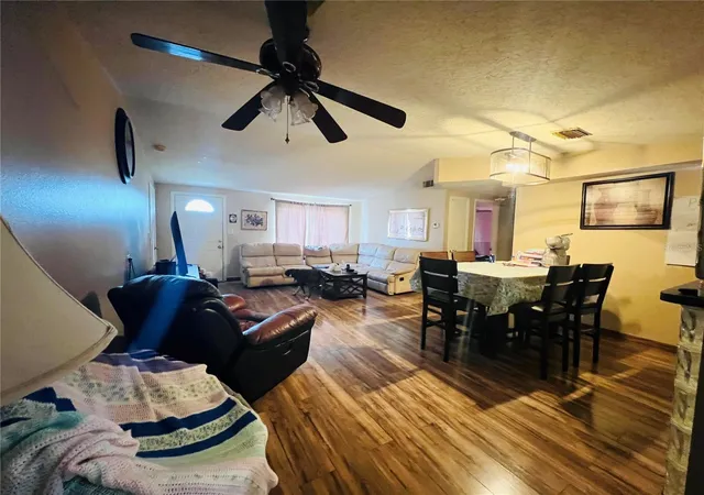 Photo 4 of Single family home for sale at 5543 Moog Rd, New Port Richey, FL 34652 | MLS# W7884663 | Listing updated on 2026-07-27