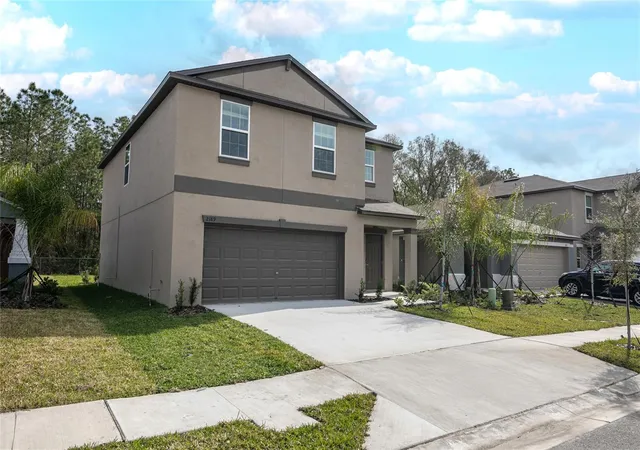 Photo 2 of Single family home for sale at 2189 Teneroc Trl, Lakeland, FL 33801 | MLS# S5147408 | Listing updated on 2026-08-15
