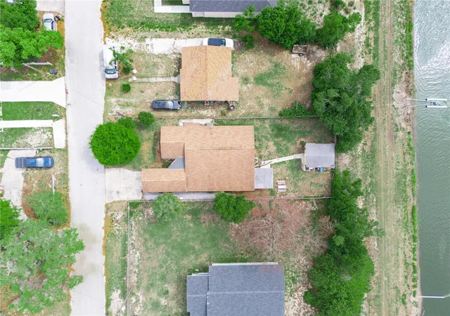 Photo 2 of Single family home for sale at 129 W Northside Dr, Lake Wales, FL 33853 | MLS# P4938393 | Listing updated on 2026-10-20