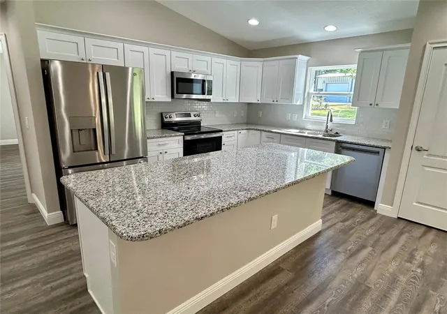 3rd image of 15637 Se 84Th Ter, Summerfield, FL 34491 | MLS# G5110751