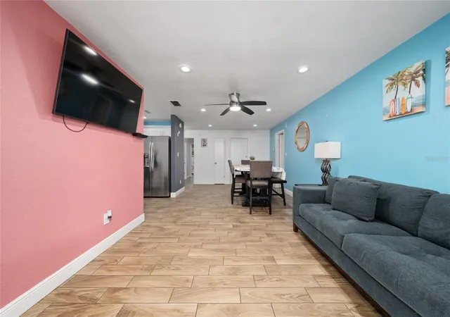 Photo 4 of Single family home for sale at 3254 Moccasin Dr, Kissimmee, FL 34746 | MLS# S5147412 | Listing updated on 2026-04-21