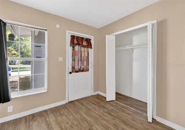 Photo 2 of Single family home for sale at 2715 Elmhurst Cir, Orlando, FL 32810 | MLS# S5147414 | Listing updated on 2026-09-26