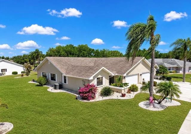 2nd image of 319 Linger Ln, Sun City Center, FL 33573 | MLS# TB8495437